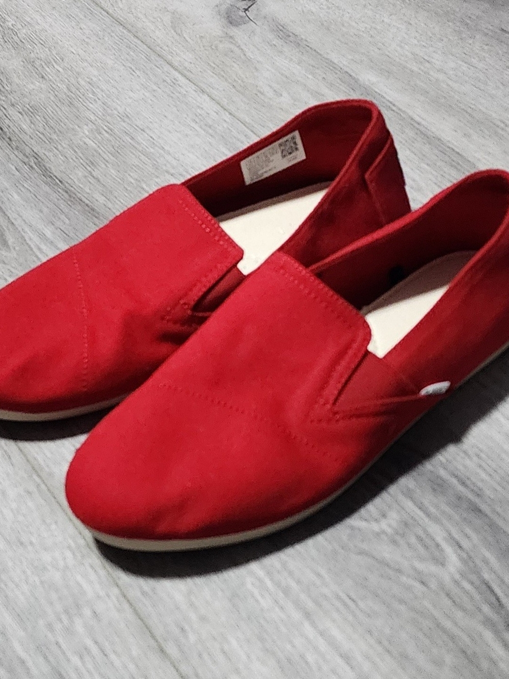 NWOB TOMS Classic Alpargata Red Canvas Slip On Flats Womens Size 8.5